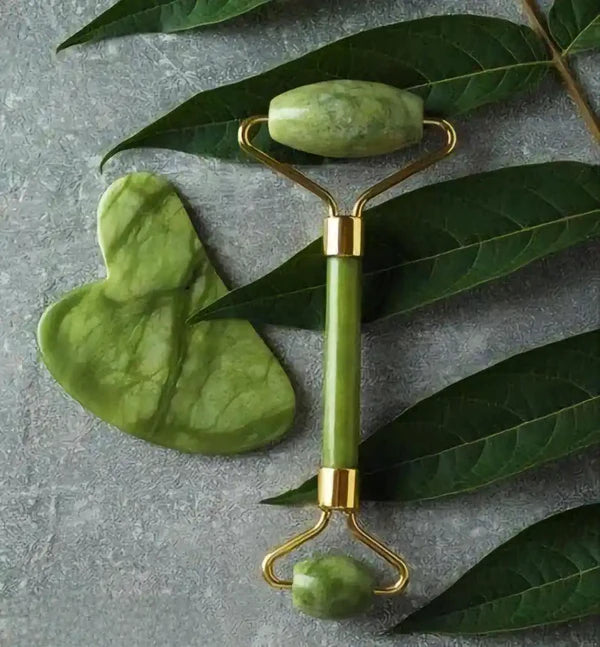 Jade Roller Gua Sha Tools - Nature Gua Sha Facial Tool Skin Tightening Face Massager Anti-Aging Jade Face Roller Puffiness Reducing Guasha Stone for Women Men（Green）